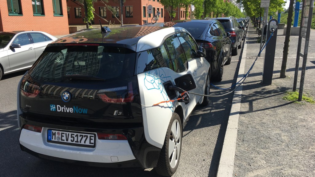 DriveNow BMW Berlin Elektroauto