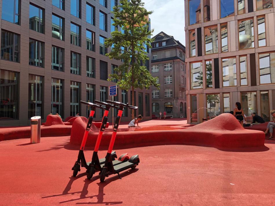 76B430D1-E284-4C86-BC9D-22A4D091B472-4530-0000044DDE060E59